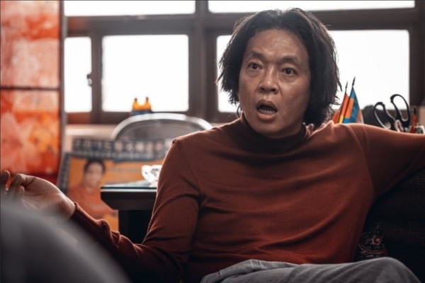 Actor Park Ji-hwan confirms private wedding in April