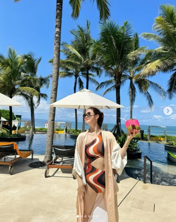 Lee Da-hae shows off her slender body in a monokini in Bali, “It’s Bali!”