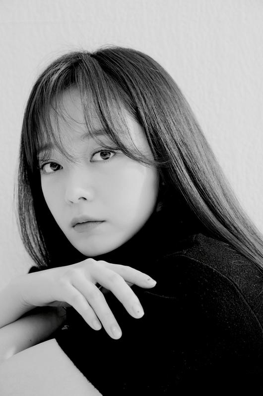 Jeon So-min signs exclusive contract with Studio Santa Claus Entertainment...