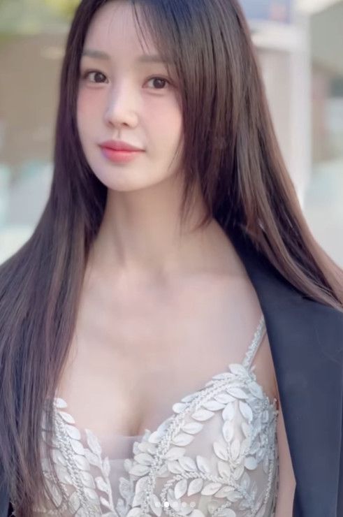 'Khan's Goddess' Nam Gyu -ri, doll visual+glamor body 'overwhelming' dress