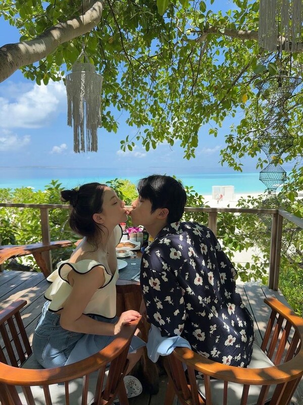 Airlie-Choi Si-hoon couple, Maldives honeymoon certification shots…