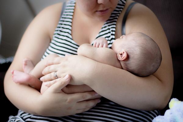 Breastfeeding, Breast Milk Lactobacillus After cleansed hands, massage the breast pump