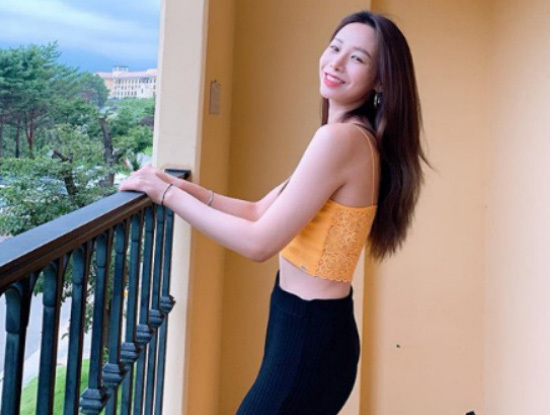 Maintain an open concert, age twenty eight, singer and musical actor from EXID and Besti