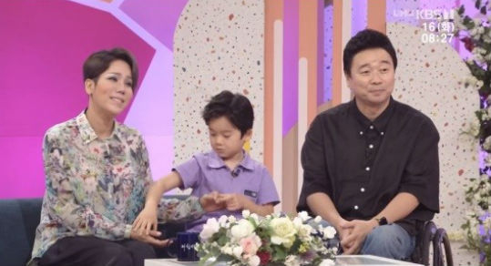 Kang Won-rae, age 50, married Kim Song for 20 years!