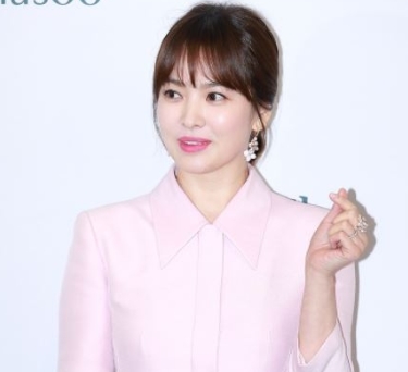 Song Hye-kyo canceled the event, received sad news from the juniors, and canceled the event