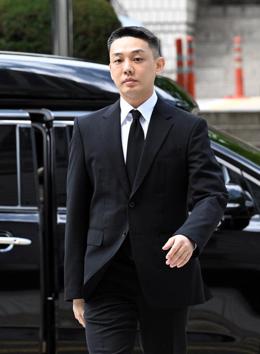 Yoo Ah-in sentenced to one year in prison and detained on charges of habitual drug use