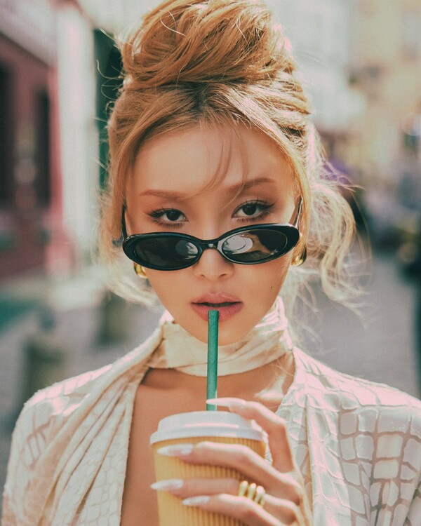 Hwasa makes a fascinating comeback with ‘NA’ on the 19th