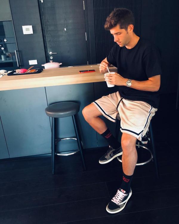 Sergi Roberto, Sundays at home