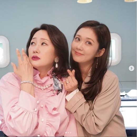 Jang Na-ra, Bae Hae-sun and a friendly selfie ... 