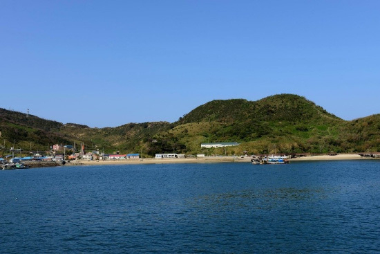 What island is Eocheong Island?