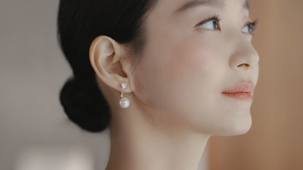 Kumho Petrochemical Hugreen releases new TV commercial with Shin Min-ah