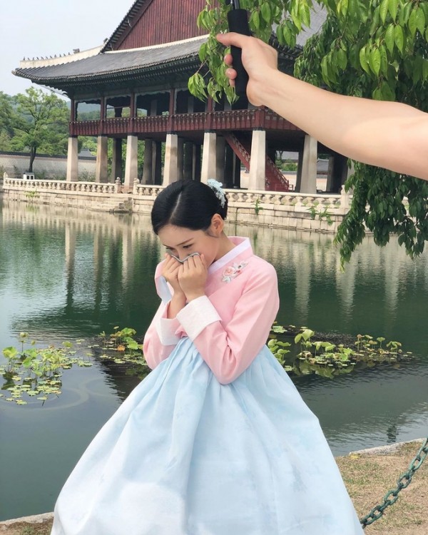 Park Ji-hyun's SNS focuses attention on photos posted on the 24th